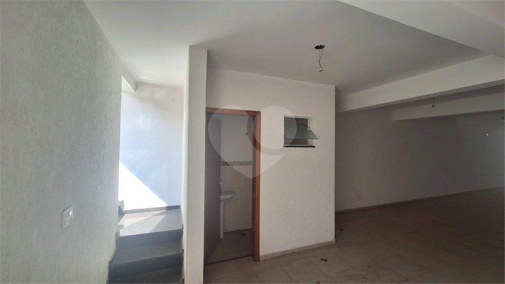 SOBRADO 3 DORMS (1 SUÍTE) E 6 VAGAS DE GARAGEM 225m² NA VILA NOVA MAZZEI