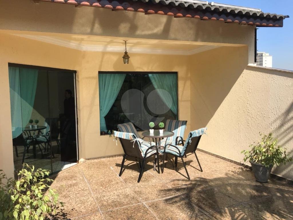 Belíssima Casa de Alto Padrão no Jardim França!