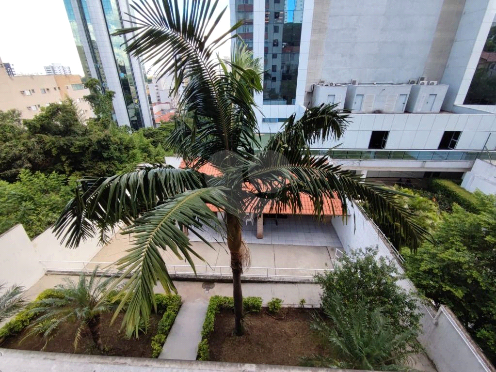 APARTAMENTO em SANTANA
