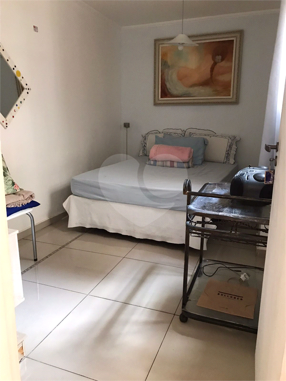 Sobrado com 04 Dormitórios por R$ 900.000,00