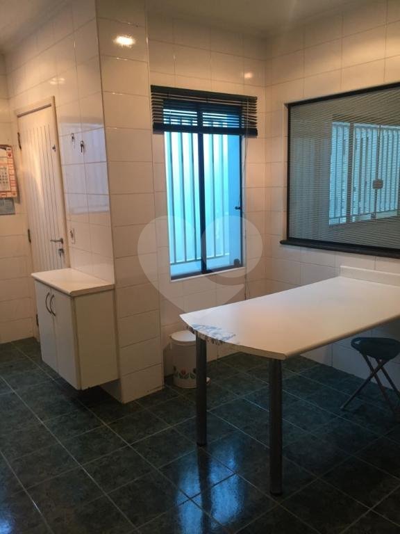 Sobrado à venda com 4 quartos, 220m² - Foto 12