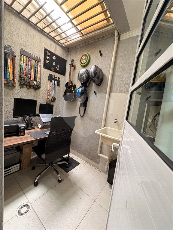 Sobrado novo em condomínio fechado na Água Fria