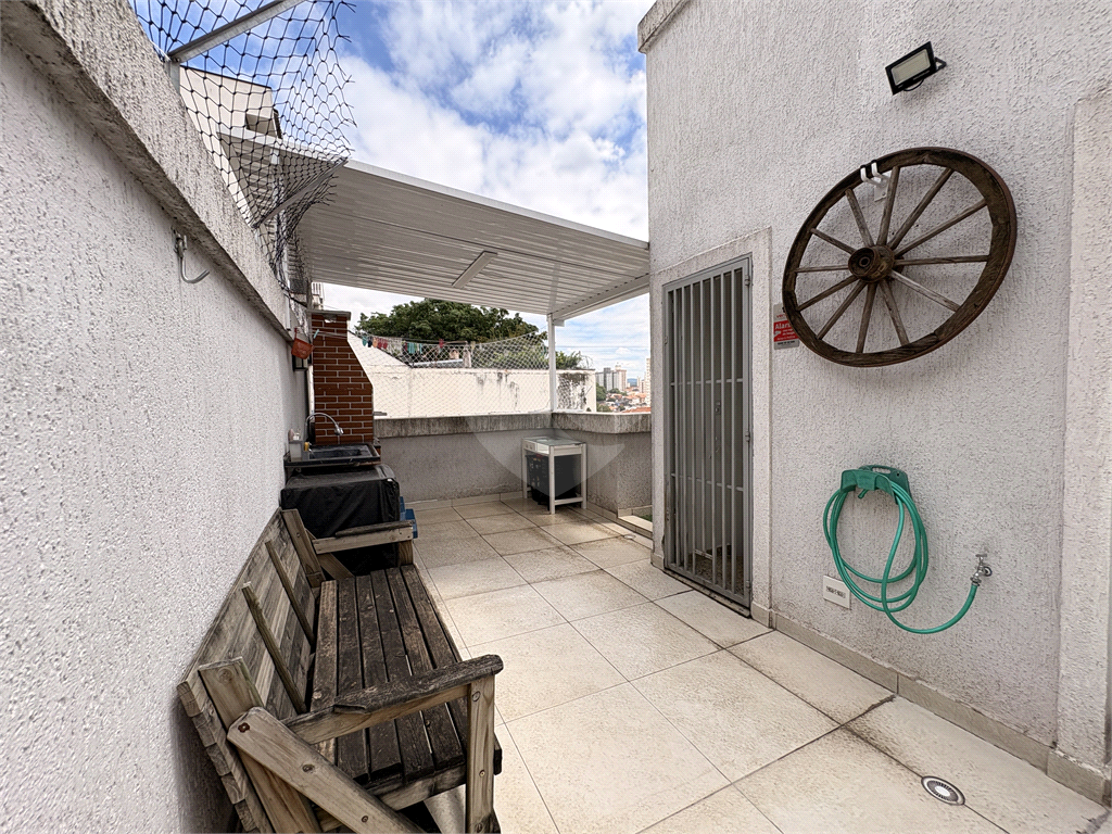 Sobrado novo em condomínio fechado na Água Fria