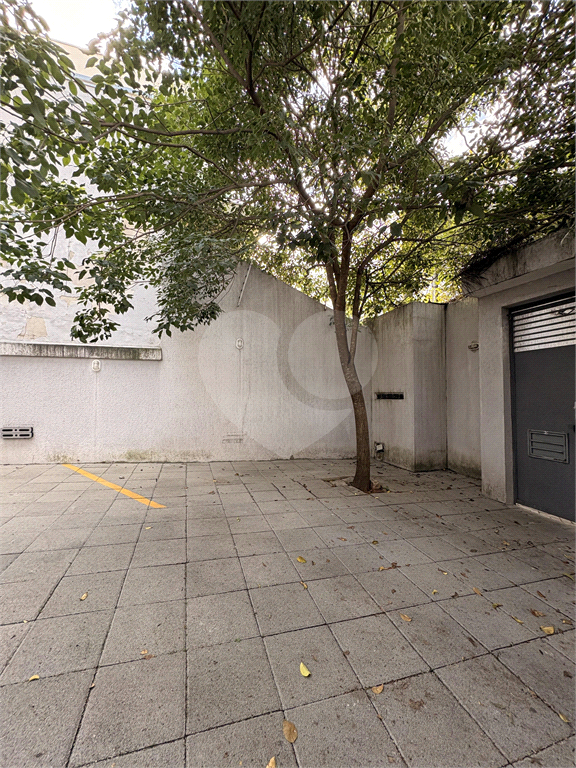 Sobrado novo em condomínio fechado na Água Fria