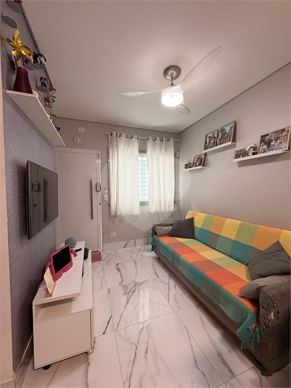 Sobrado novo em condomínio fechado na Água Fria