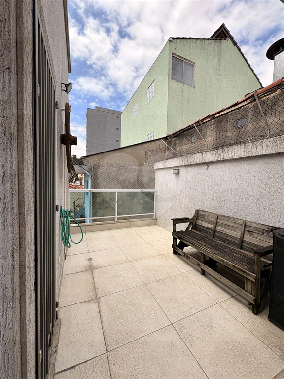 Sobrado novo em condomínio fechado na Água Fria