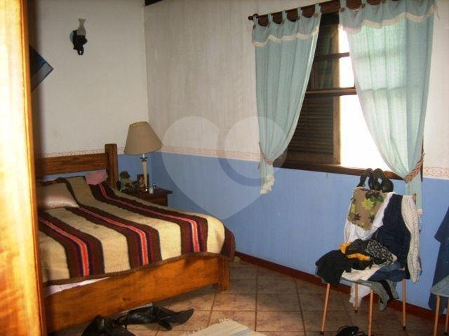 Casa à venda com 3 quartos, 300m² - Foto 14