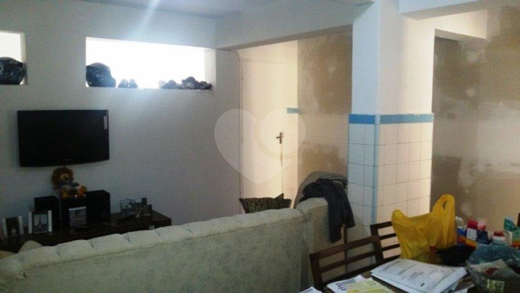 Casa à venda com 3 quartos, 246m² - Foto 15