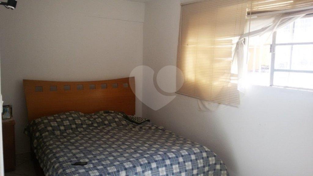 Casa à venda com 3 quartos, 246m² - Foto 17