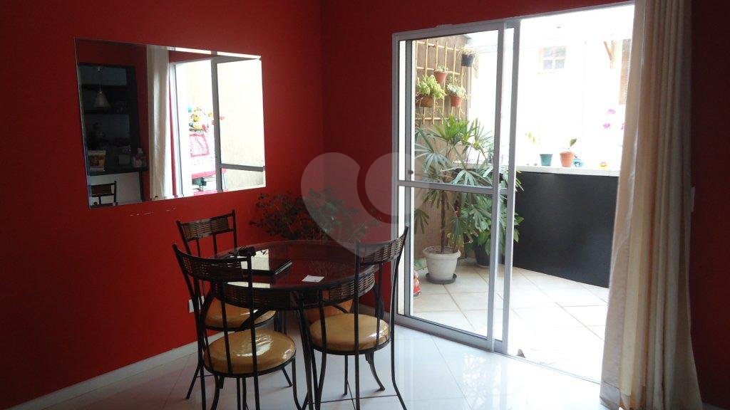 SOBRADO EM CONDOMÍNIO FECHADO A VENDA NA VILA SANTOS (PROX. HORTO) - 3 DORMS E 4 VAGAS DE GARAGEM
