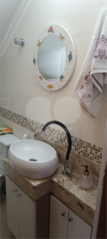 Sobrado Aconchegante com 3 Quartos e Espaço Gourmet em ótima localização
