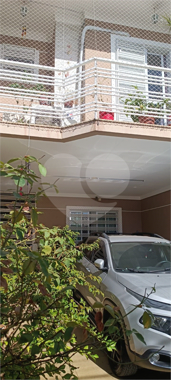 Sobrado Aconchegante com 3 Quartos e Espaço Gourmet em ótima localização