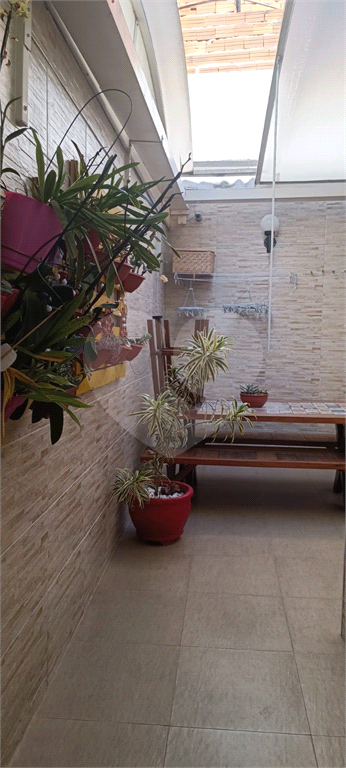 Sobrado Aconchegante com 3 Quartos e Espaço Gourmet em ótima localização