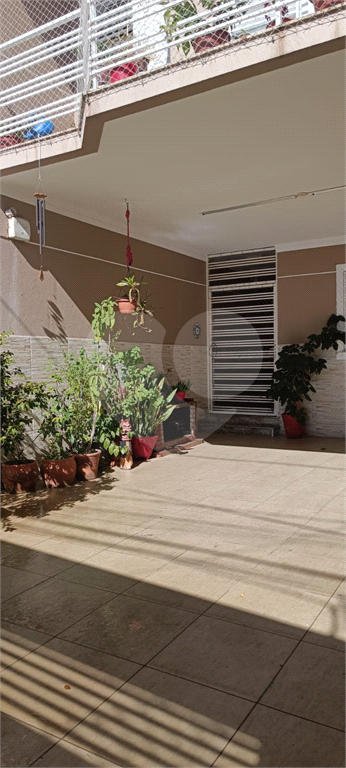 Sobrado Aconchegante com 3 Quartos e Espaço Gourmet em ótima localização