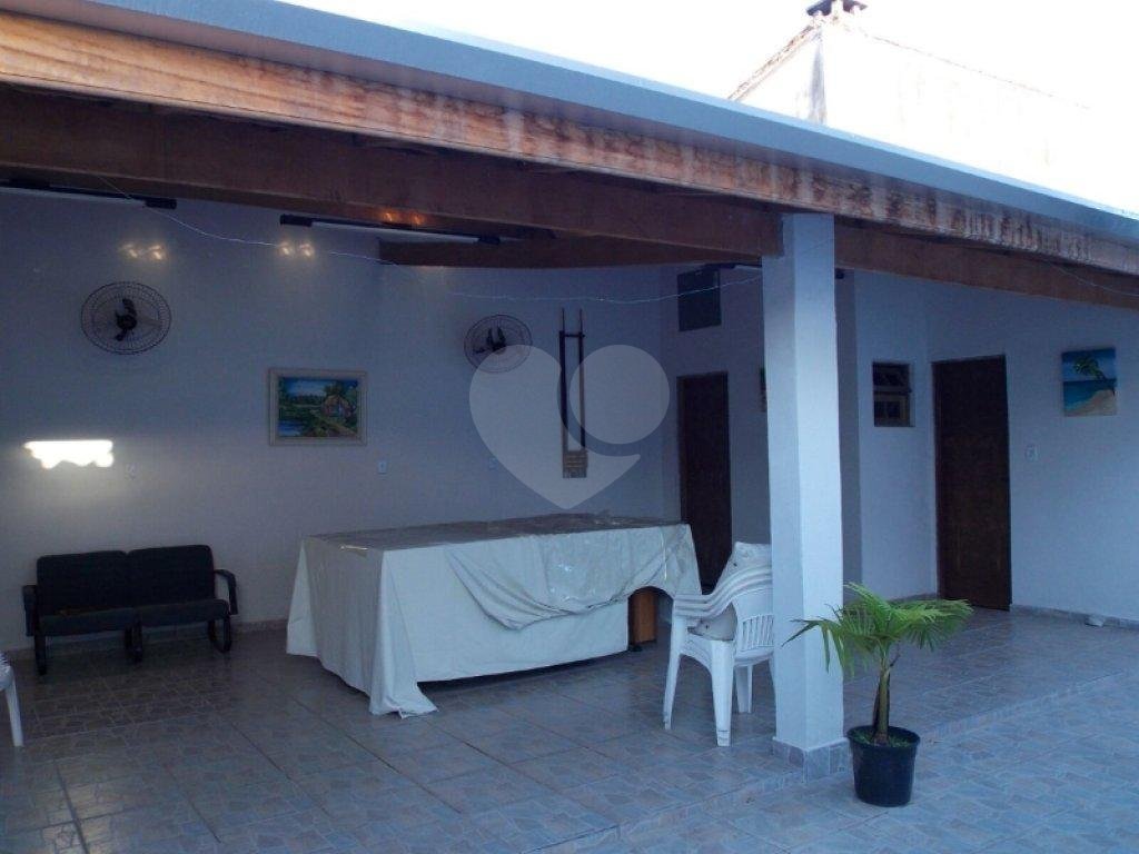 Casa térrea em Caraguatatuba