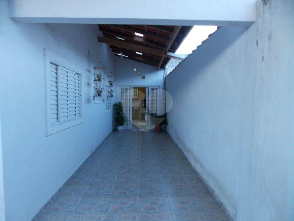 Casa térrea em Caraguatatuba