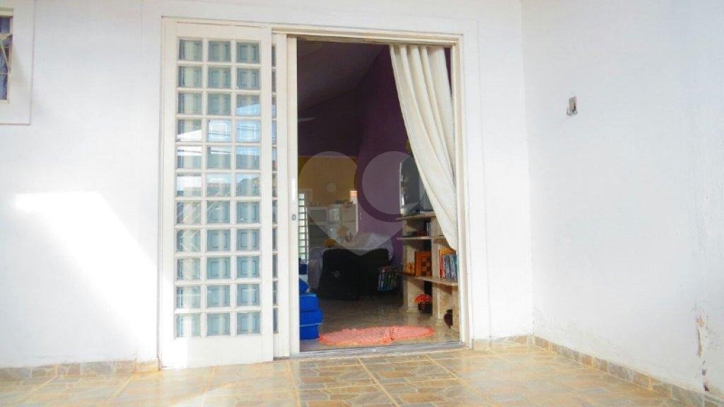 Casa térrea em Caraguatatuba
