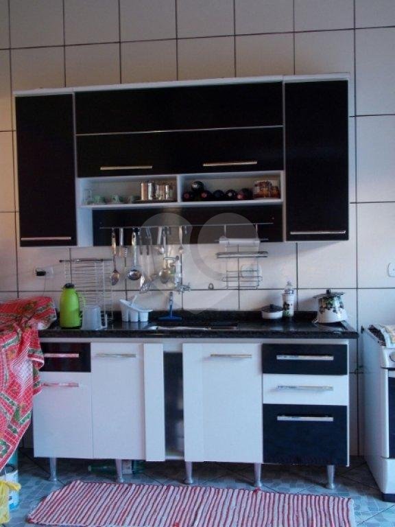 Casa térrea em Caraguatatuba