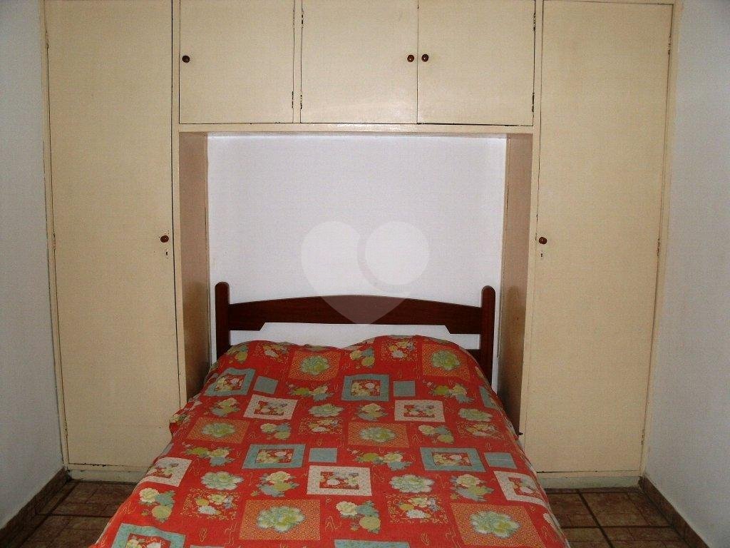 APARTAMENTO em CENTRO