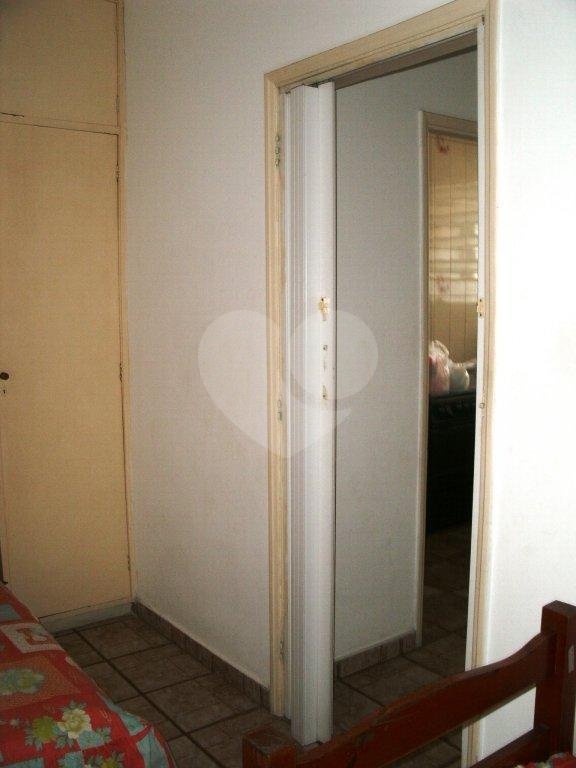 APARTAMENTO em CENTRO