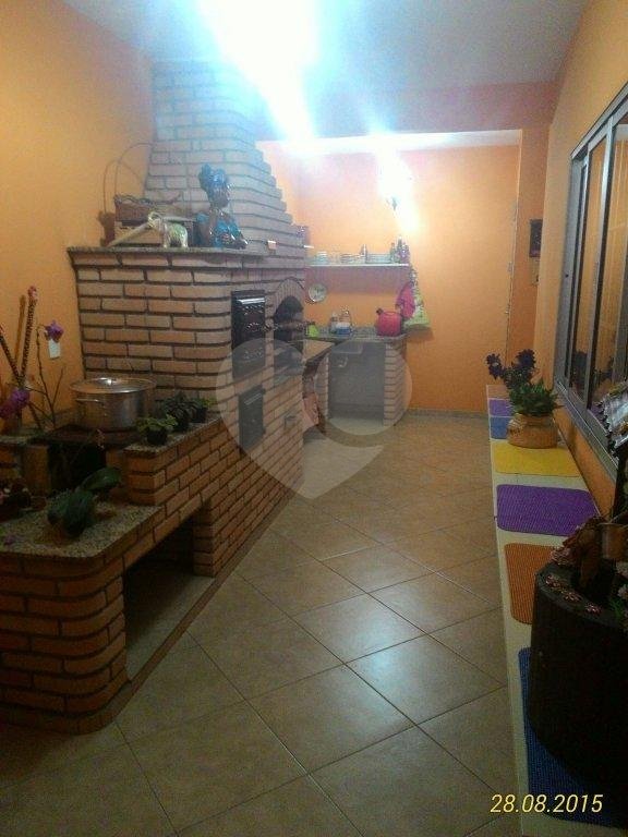SOBRADO A VENDA NA VILA BRASILÂNDIA - 3 DORMS (1 SUÍTE), CHURRASQUEIRA E 3 VAGAS DE GARAGEM