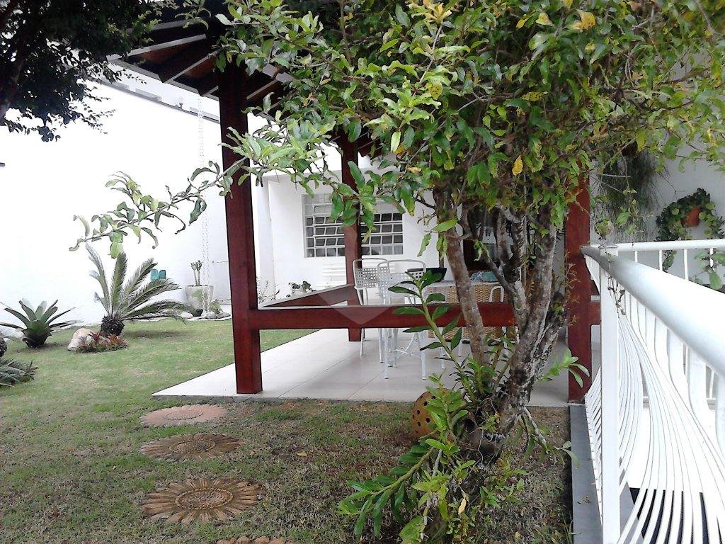 SOBRADO em JARDIM FRANCA