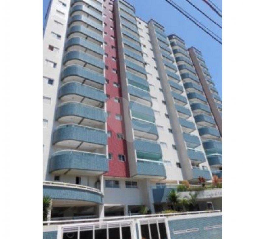 Belo apartamento no bairro do Ocean na Praia Grande.