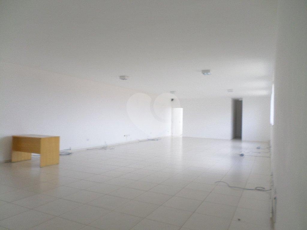 PRÉDIO INTEIRO em VILA MAZZEI