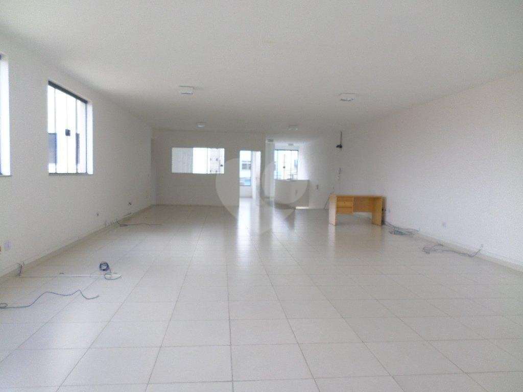 PRÉDIO INTEIRO em VILA MAZZEI