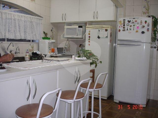 Sobrado à venda com 3 quartos, 300m² - Foto 4