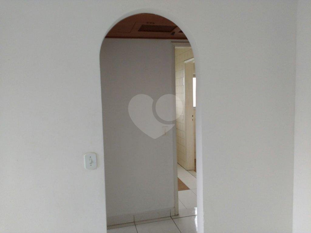 Apartamento à venda com 1 quarto, 42m² - Foto 3