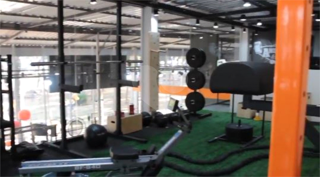 PRÉDIO INTEIRO em VILA DOM PEDRO II