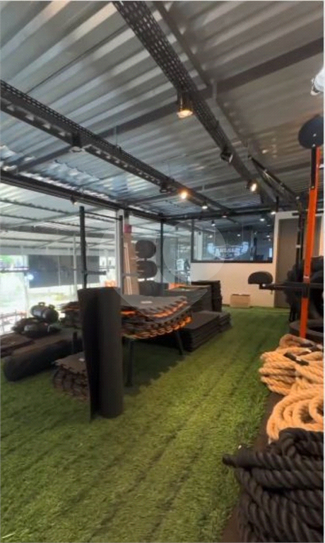 PRÉDIO INTEIRO em VILA DOM PEDRO II