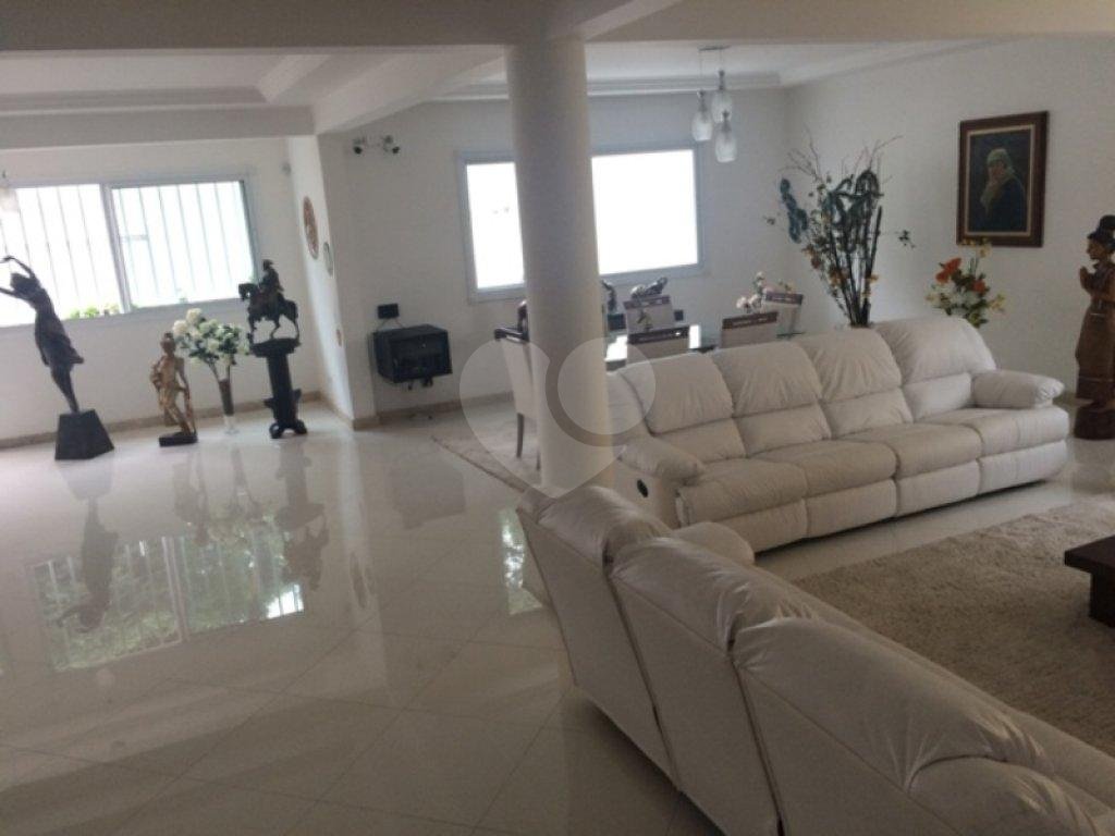 Sobrado Jardim França | 4 Suítes | 450m² | Espaço Gourmet | Lazer Completo