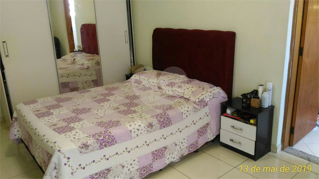 Sobrado na Vila Mazzei com 03 quartos sendo 01 suíte 02 vagas de garagem 