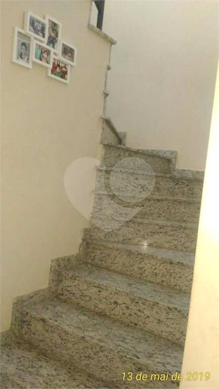 Sobrado na Vila Mazzei com 03 quartos sendo 01 suíte 02 vagas de garagem 