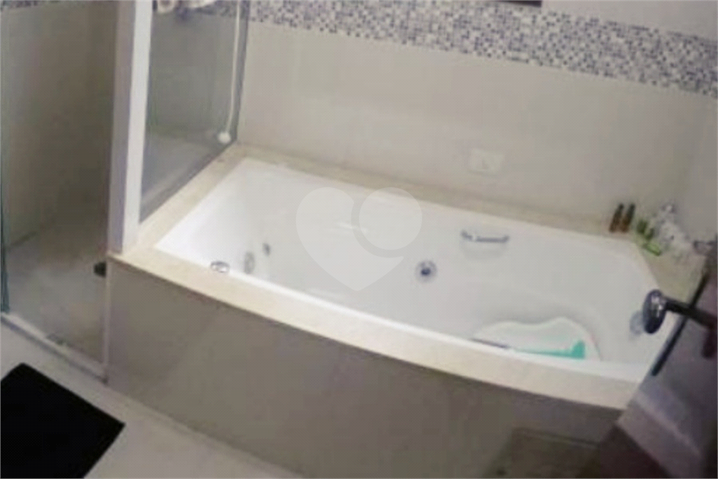 Sobrado com 3 suites próximo ao horto florestal