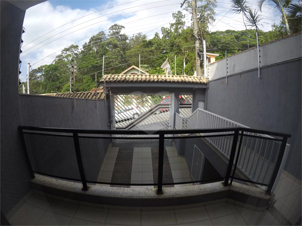 Sobrado com 3 suites próximo ao horto florestal