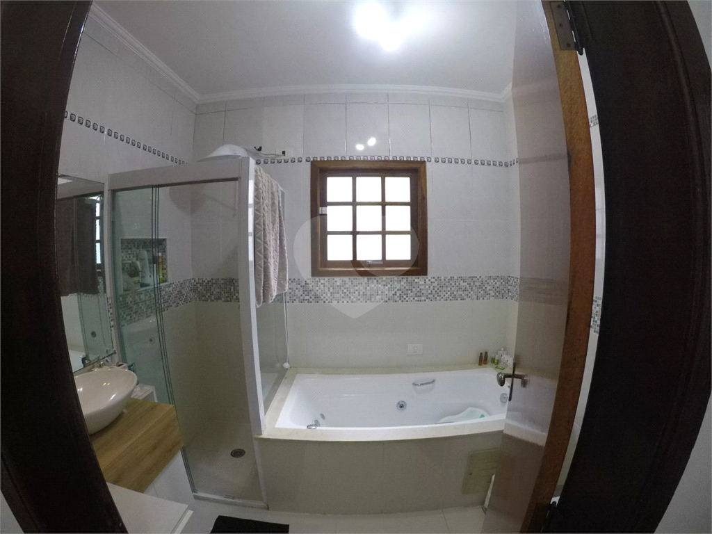 Sobrado com 3 suites próximo ao horto florestal