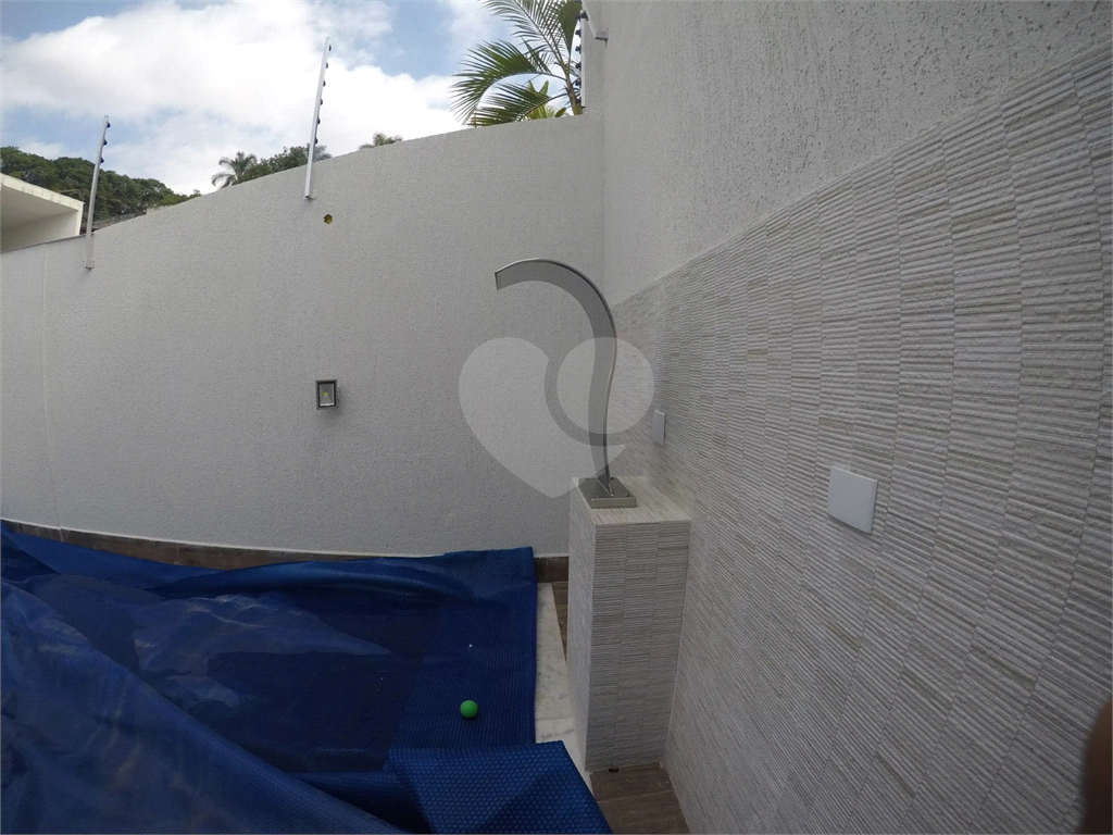 Sobrado com 3 suites próximo ao horto florestal