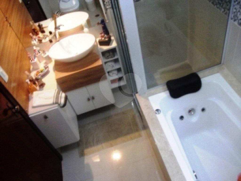 Sobrado com 3 suites próximo ao horto florestal