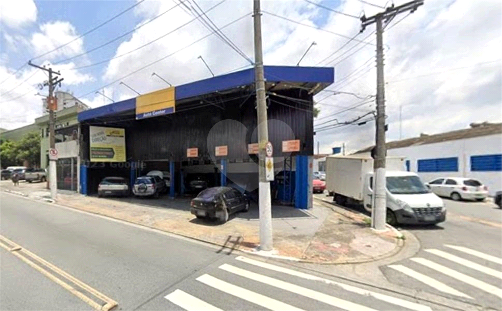 Galpão, com 318m² de área útil, testada de 16,12m, no bairro da Casa Verde