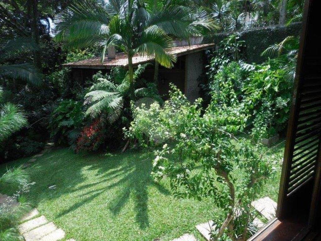 Casa de alto padrão no Horto  5.500 m²