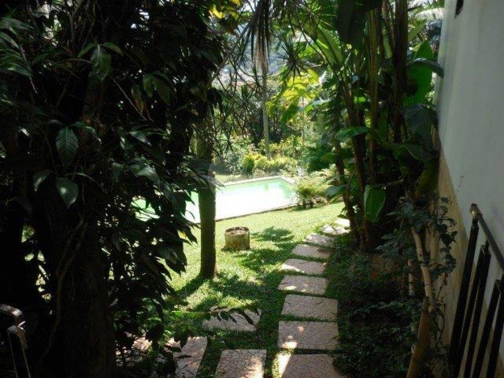 Casa de alto padrão no Horto  5.500 m²