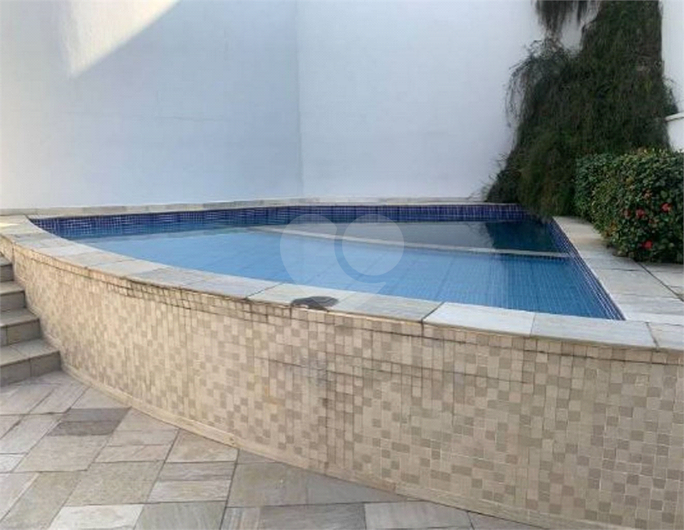 SOBRADO ALTO PADRÃO Tremembe