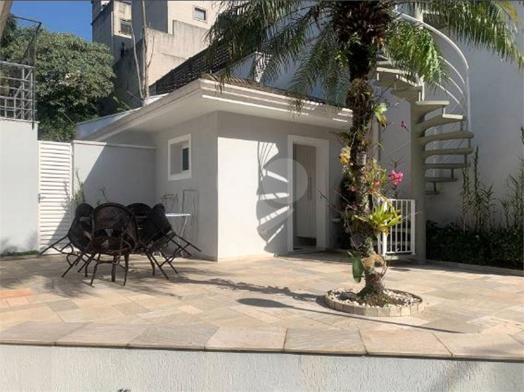 SOBRADO ALTO PADRÃO Tremembe