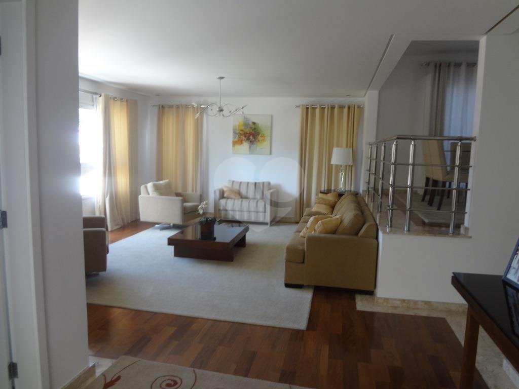 SOBRADO ALTO PADRÃO Tremembe