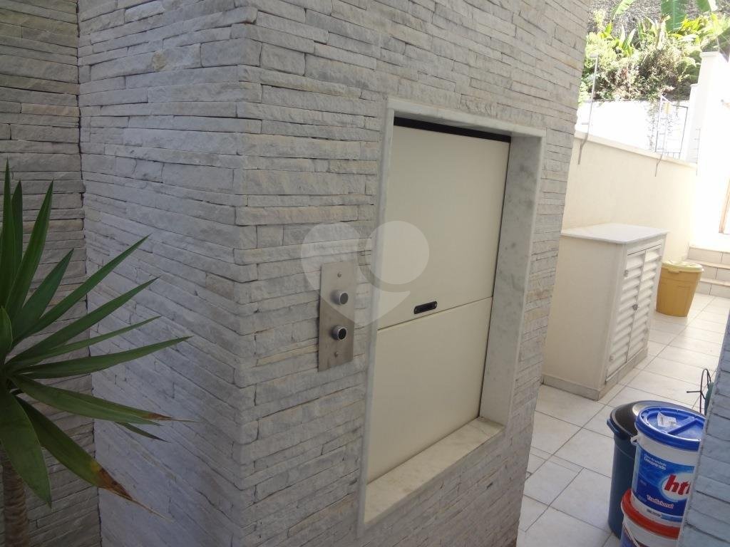 SOBRADO ALTO PADRÃO Tremembe