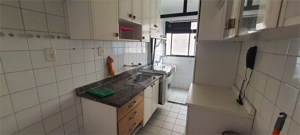 Apto. Sta. Inês, Mandaqji, 2 dts., sala com sacada, 1 vaga.