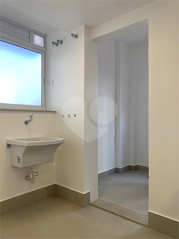 Apartamento à venda com 3 quartos, 97m² - Foto 15